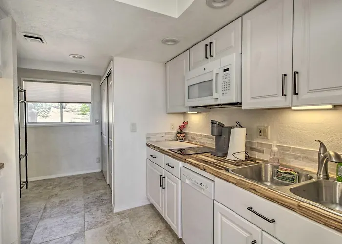 Near Golf Mtn-view In Tucson! *